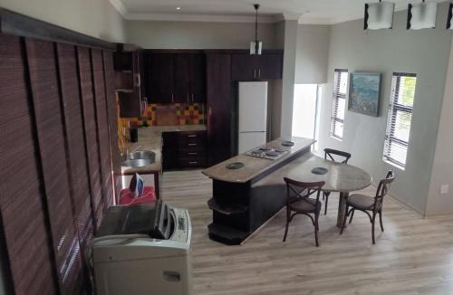 Uvongo House | UVongo Welcome House