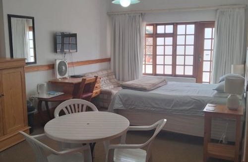 Krugersdorp North Apartment | Lekkerrus guesthouse