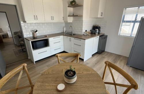 Calypso Beach Apartment | Codrock Cottage