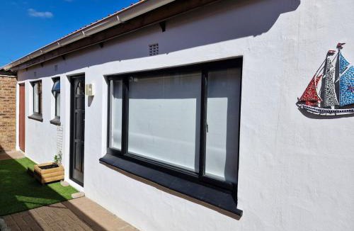Fish Hoek Apartment | 77 on First!
