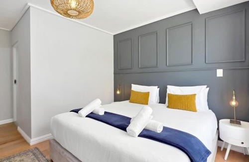 Lagoon Beach Apartment | Lagoon Beach 2BR Pool, Parking, Spa Nearby