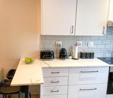 Three Anchor Bay Apartment | Morden sea point gem Wi-Fi & AC