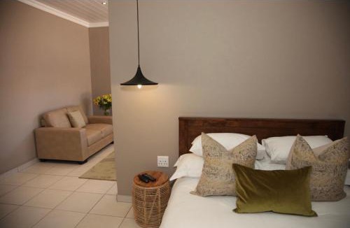 Tsantsabane Apartment | Grey Corner Guesthouse