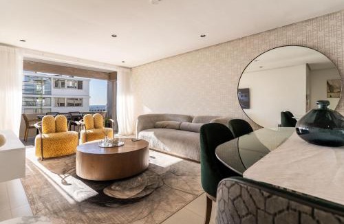 Bantry Bay Apartment | Bantry Alanda - Modern Apt in Bantry Bay with views