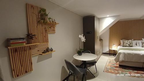 Drakenstein Apartment | The Purple Plum Tree
