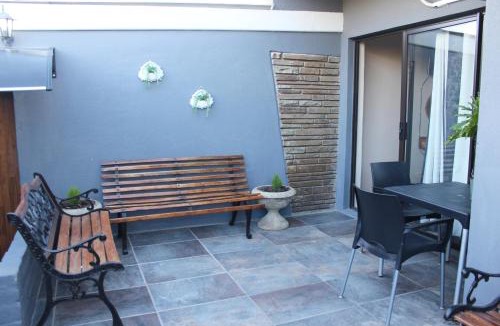 Beaufort West Apartment | Oppie Hoek