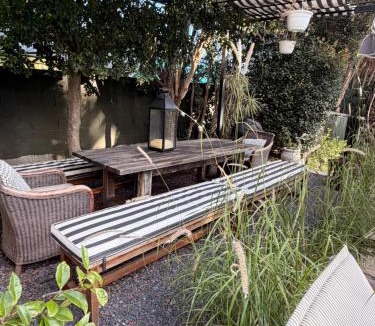 Somerset West Bed & Breakfast | Almond Cottage Bed & Breakfast