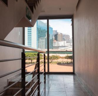 Victoria and Alfred Waterfront Apartment | Modern 1-Bedroom Apartment at Harbour Bridge Hotel