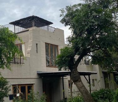 Merrivale Bed & Breakfast | Straw Hat