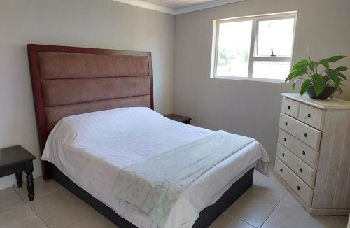 Westridge Apartment | Cosy Garden Cottage