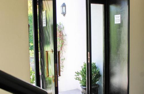 Claremont House | Oak Manor Boutique Guest House