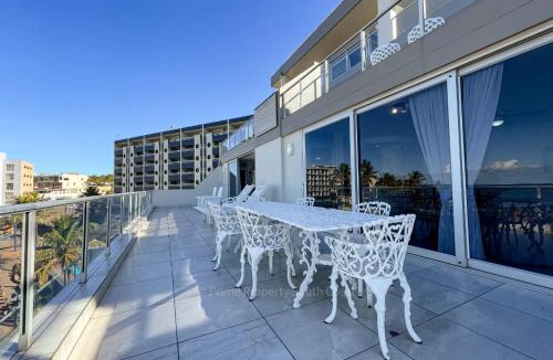 Margate Beach Apartment | Rondevoux 17