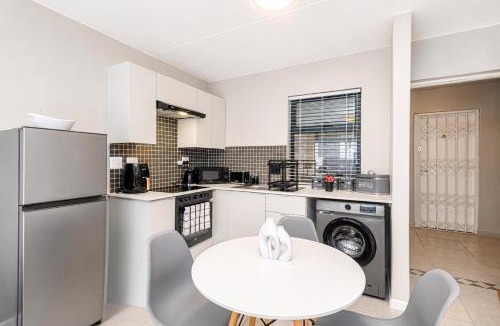 Mykonos Apartment | Arch House Langebaan - Modern Stay Near Beach & Club Mykonos