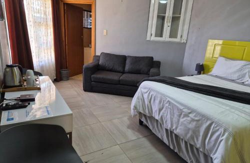 Dannhauser House | ThreeGees Guesthouse