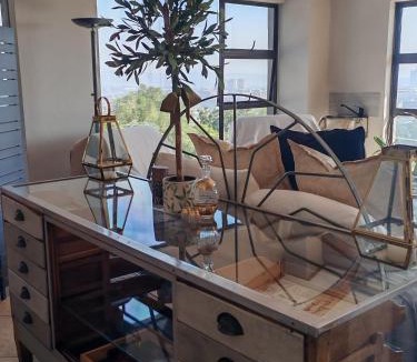 Muckleneuk Bed & Breakfast | House Olive