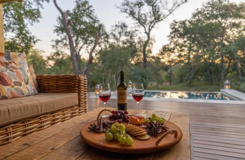 Thorny Bush Game Reserve Villa | Ukanyi Private Luxury Villa