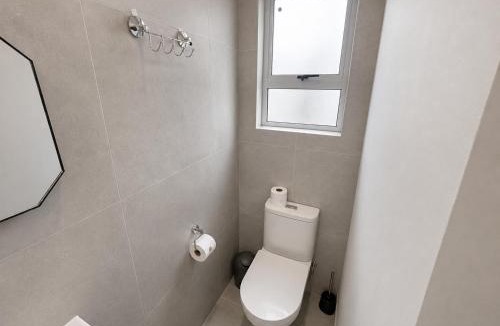 Eikenbosch Apartment | Salisbury House by 306 Accommodation