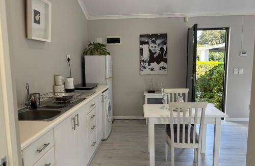 Die Boord Apartment | Two Vines Studio Apartment