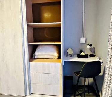 Riebeeckstad Apartment | Elite Luxury Garden Escape, Executive Cottage in Welkom with Wi-Fi & Parking
