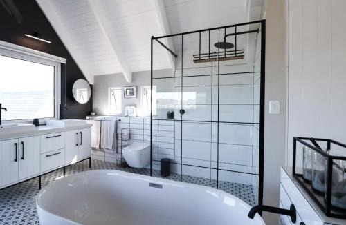 Waterfront House | Harbour Lights