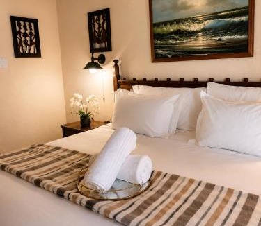 Linden House | Buona Notte Suites in Linden