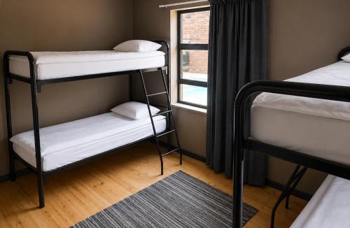 Humewood Hostel | Lungile Backpackers