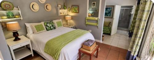 Southport Villa | Sea Shells Cottage Luxury Oceanview Retreat & Pool
