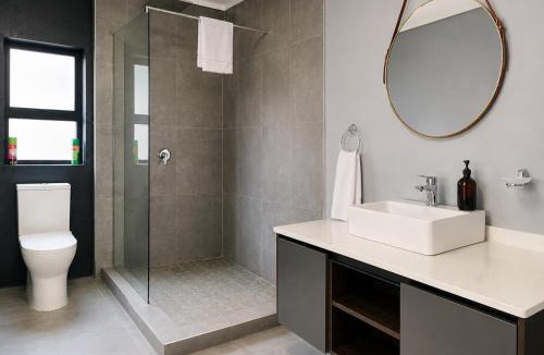 Glen Cowie House | La Aura Lifestyle Lodge