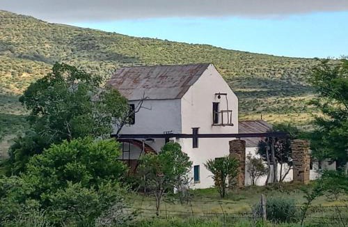 Blue Crane Route Cabin | Glen Avon Farm