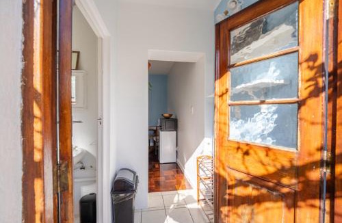 Muizenberg Apartment | House Zandvlei - Muizenberg Coastal Escape