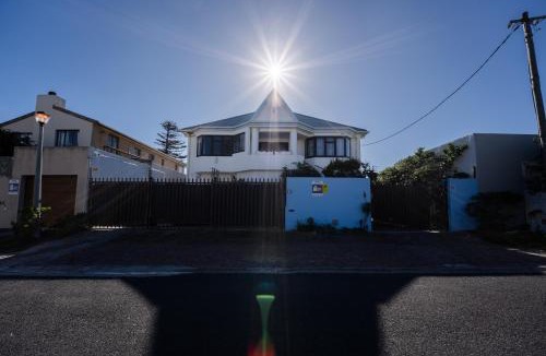 Muizenberg Apartment | House Zandvlei Muizenberg Family Stay