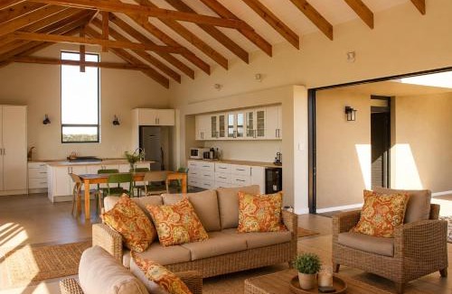 Kleinbaai Villa | Lighthouse Villa Romansbaai