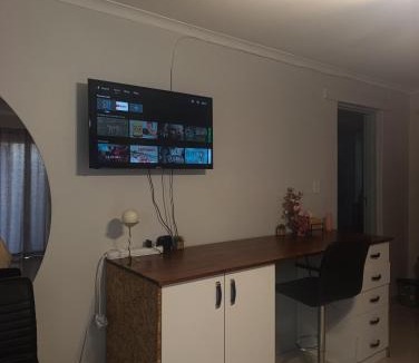 Eikenbosch House | Siyapeya Household