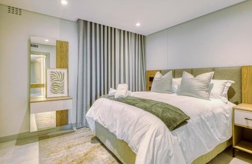 Umhlanga Ridge Apartment | Luxury 2-Bed Apartment , Sea Views, Pool & WiFi , 35 Umhlanga Ridgeside Residence
