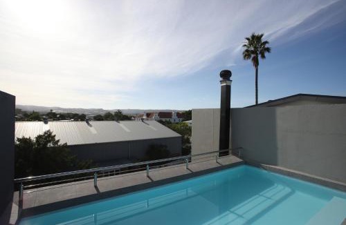 Knysna Central Apartment | 102 Seahorse - 2 Bedroom Premium Unit with Balcony and Parking