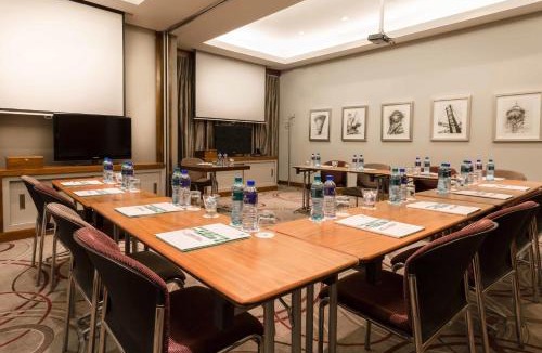 Greater Johannesburg Metropolitan Area Hotel | Holiday Inn Johannesburg-Rosebank by IHG