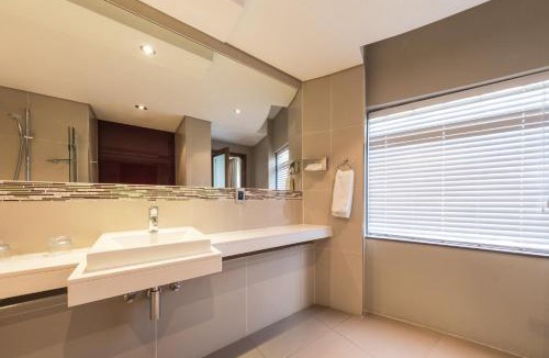Greater Johannesburg Metropolitan Area Hotel | Holiday Inn Johannesburg-Rosebank by IHG