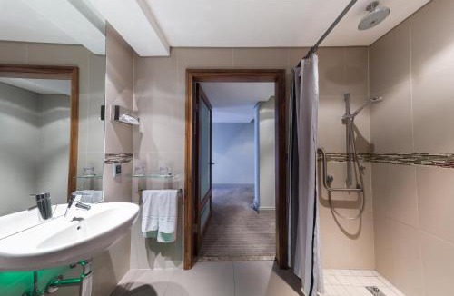 Greater Johannesburg Metropolitan Area Hotel | Holiday Inn Johannesburg-Rosebank by IHG