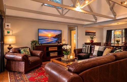 Brenton-on-Sea Villa | Lagoon Living - Direct Lagoon Access & Boat Mooring
