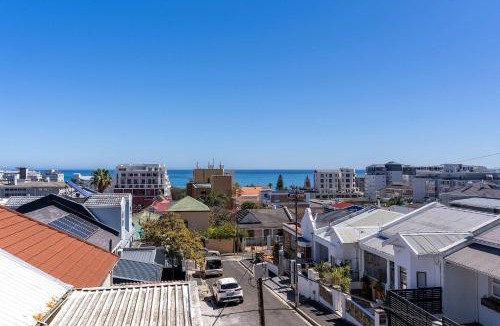 Sea Point House | Mnt Nelson Sea Point - Views Townhouse Fireplace