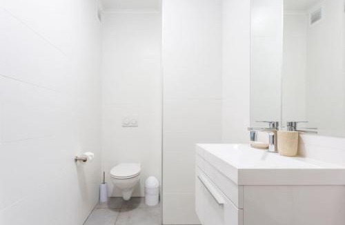 Observatory Apartment | Observatory Rooftop Pool With Gym