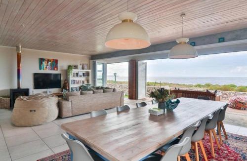 Kleinmond Apartment | Lady Serenity Hot Tub Ocean Front Pets