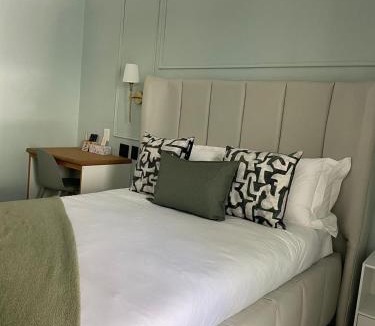 Upington Hotel | White House River Manor