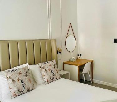 Upington Hotel | White House River Manor