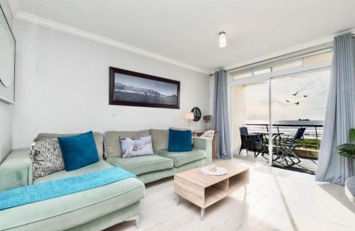 Lagoon Beach Apartment | Breathtaking Beachfront Apartment