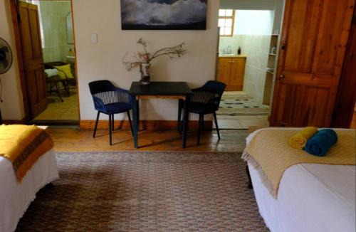 Victoria West House | The Hudson Guesthouse & Suites