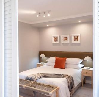 Observatory Apartment | Winchester Central Rooftop Pool Patio & Gym