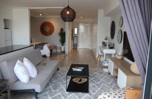 Observatory Apartment | Mondaine Central Luxurious Spacious & Trendy