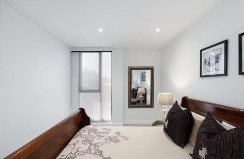 Rondebosch Apartment | Rooftop Pool, Walk To Uct & Newlands Cricket