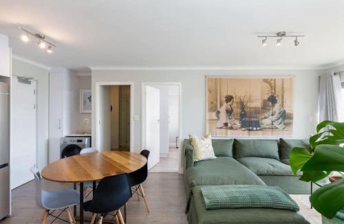 Observatory Apartment | Paragon Cosmo Sophisticated Sanctuary